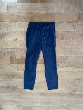 Lululemon On the Fly Pant *28" in Navy